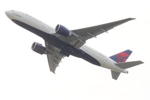 N702DN B777-200LR NRT.JPG